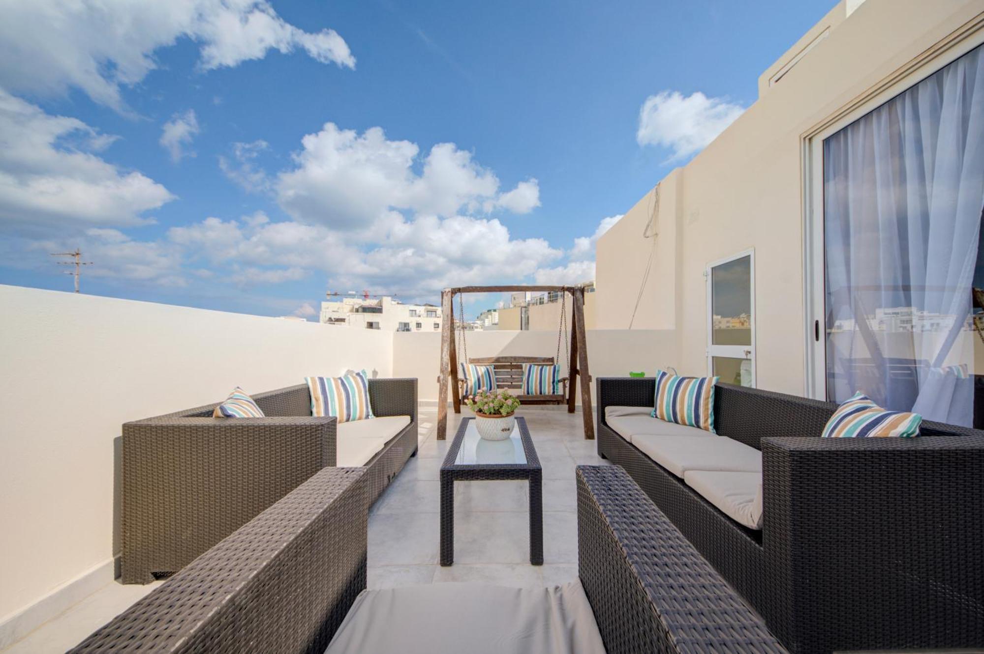 Sapphire Residences - Apartments & Penthouse In Central Sliema By Shortletsmalta Екстериор снимка